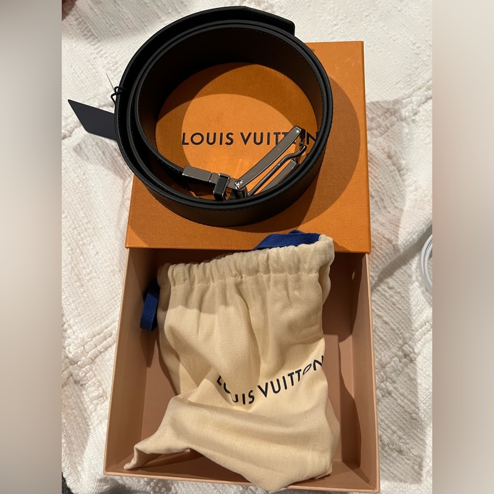 Louis Vuitton belt. Men’s. Black. Brand new.